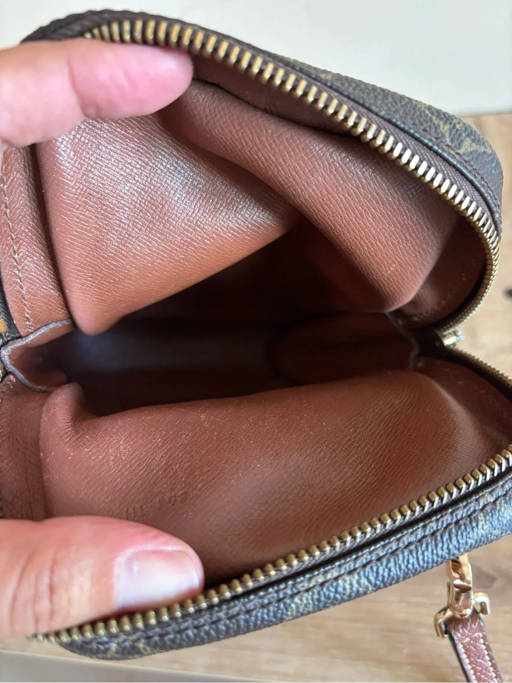 Authentic Louis Vuitton monogram crossbody